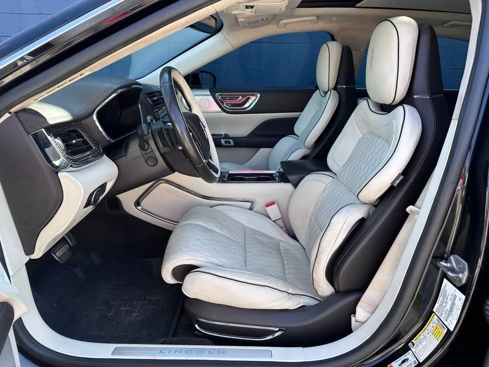 2017 Lincoln Continental 10th Gen - Image 13 of 20