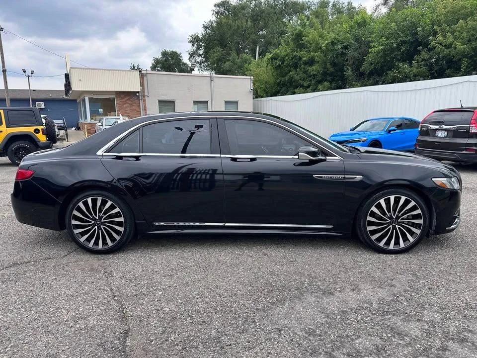 2017 Lincoln Continental 10th Gen - Image 8 of 20