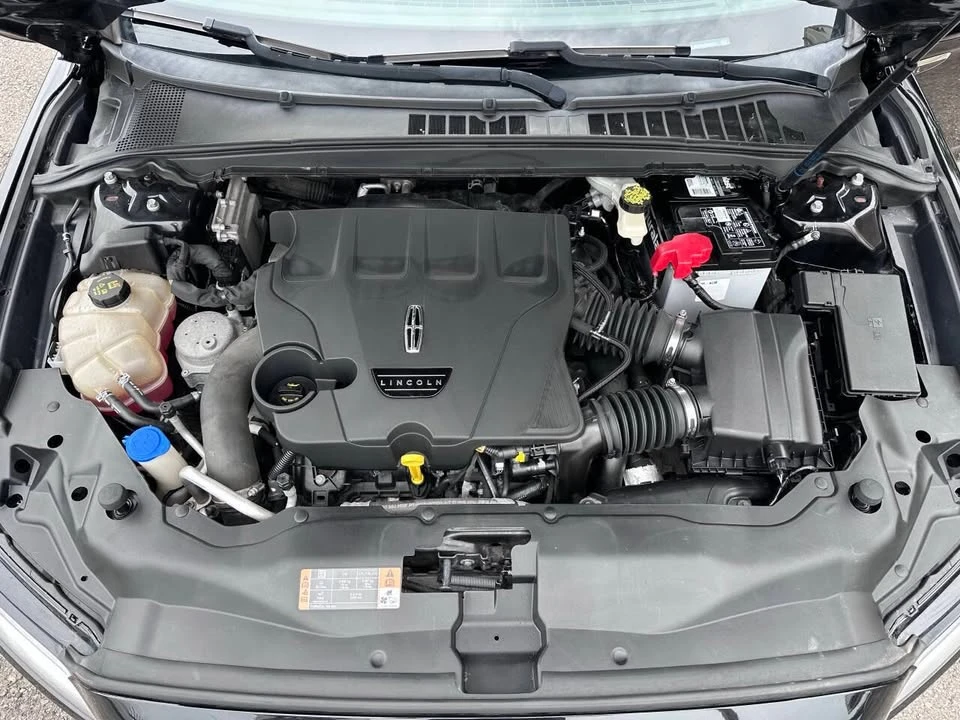 2017 Lincoln Continental 10th Gen - Image 9 of 20
