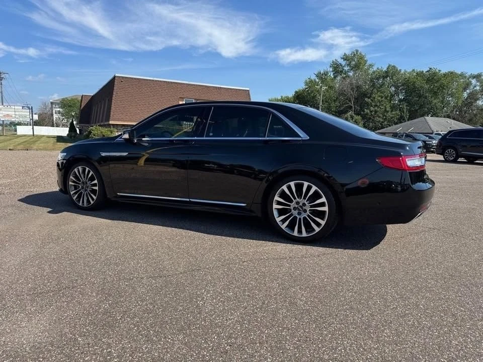 2017 Lincoln Continental 10th Gen - Image 8 of 20