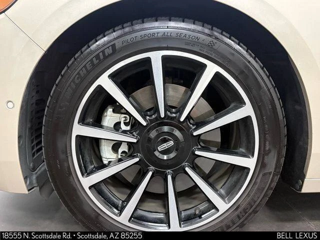 2017 Lincoln Continental 10th Gen - Image 10 of 20