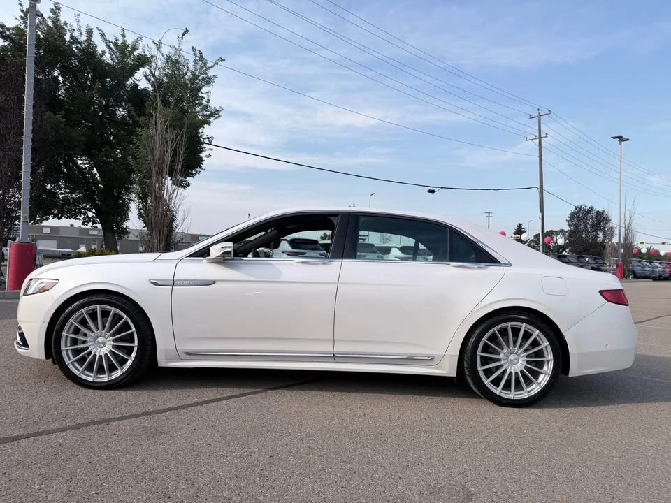 2017 Lincoln Continental 10th Gen - Image 7 of 20