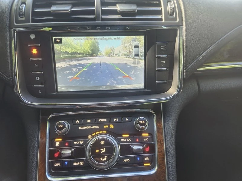 2017 Lincoln Continental 10th Gen - Image 17 of 17