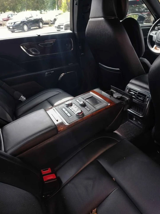 2017 Lincoln Continental 10th Gen - Image 7 of 7