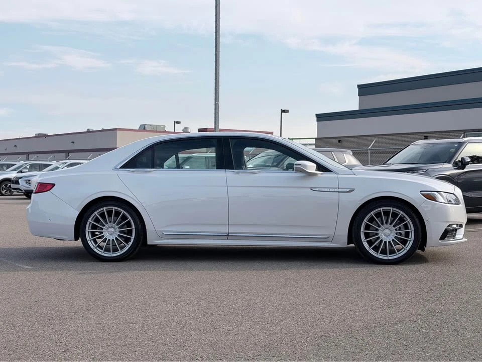 2017 Lincoln Continental 10th Gen - Image 4 of 20