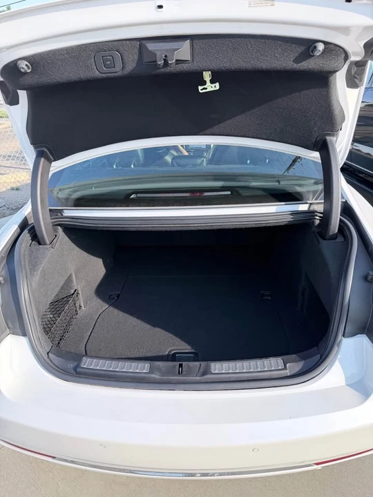 2017 Lincoln Continental 10th Gen - Image 20 of 20