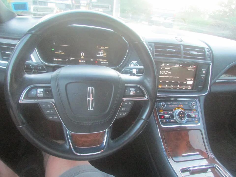 2017 Lincoln Continental 10th Gen - Image 15 of 20