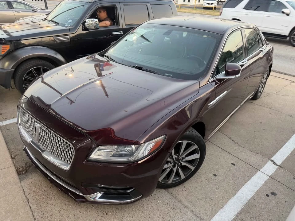 2017 Lincoln Continental 10th Gen - Image 4 of 11