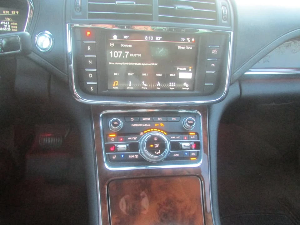 2017 Lincoln Continental 10th Gen - Image 5 of 20