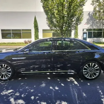 2017 Lincoln Continental Select