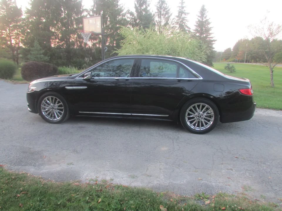 2017 Lincoln Continental 10th Gen - Image 2 of 20