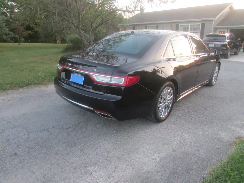2017 Lincoln Continental 10th Gen - Image 3 of 20