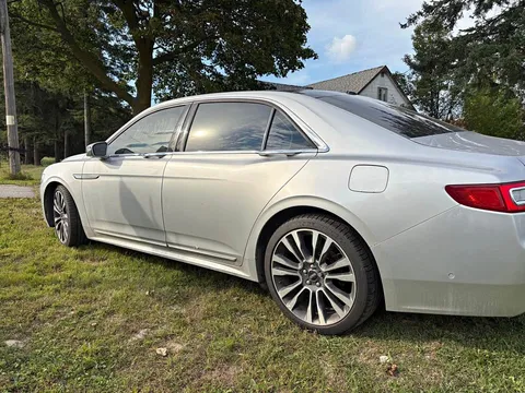 2017 Lincoln Continental Reserve