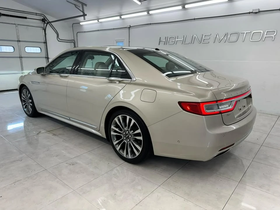 2017 Lincoln Continental 10th Gen - Image 9 of 20