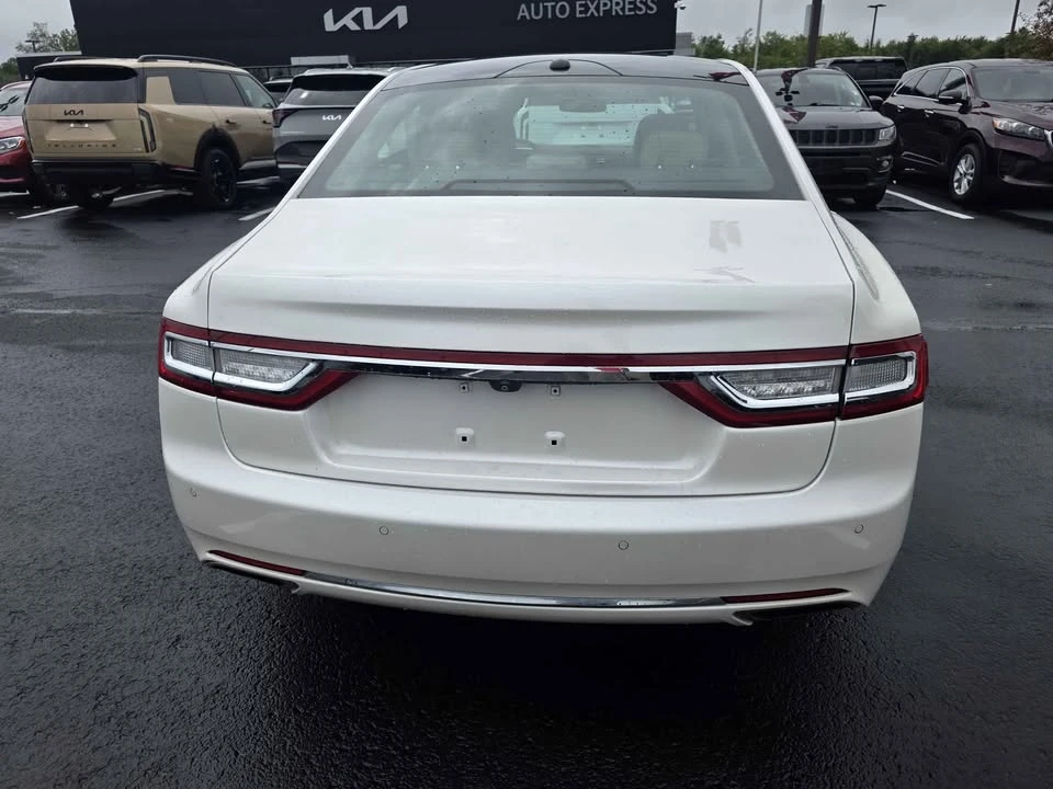 2017 Lincoln Continental 10th Gen - Image 3 of 8