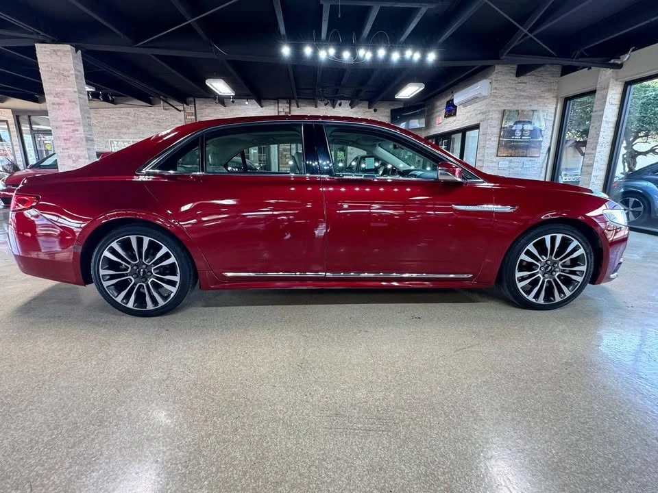 2017 Lincoln Continental 10th Gen - Image 8 of 20