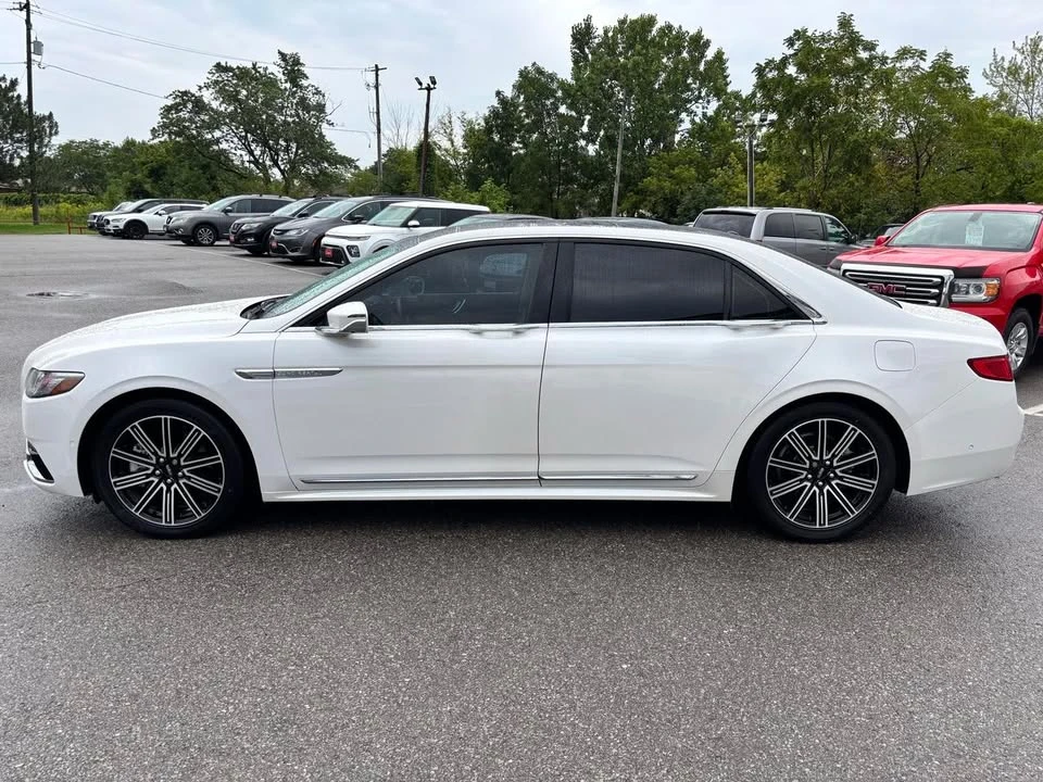 2017 Lincoln Continental 10th Gen - Image 4 of 20