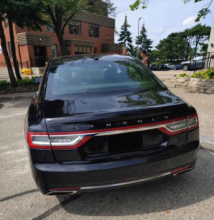2017 Lincoln Continental 10th Gen - Image 2 of 7