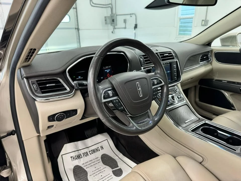 2017 Lincoln Continental 10th Gen - Image 16 of 20
