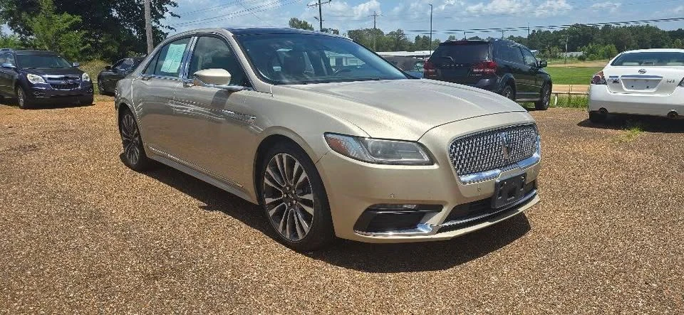 2017 Lincoln Continental 10th Gen - Image 3 of 11