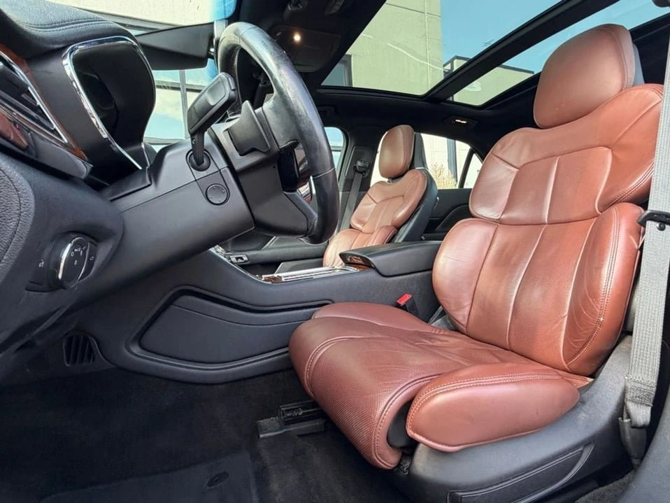 2017 Lincoln Continental 10th Gen - Image 6 of 10