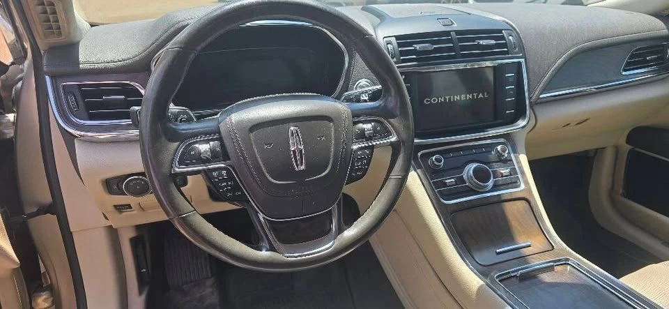2017 Lincoln Continental 10th Gen - Image 7 of 11