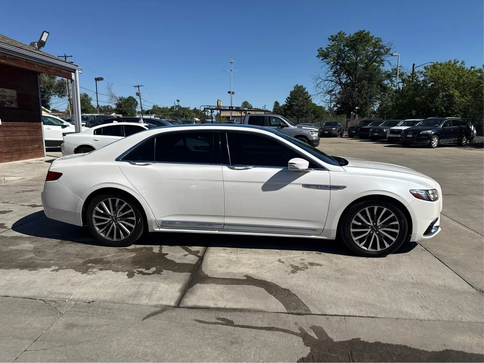 2017 Lincoln Continental 10th Gen - Image 4 of 20