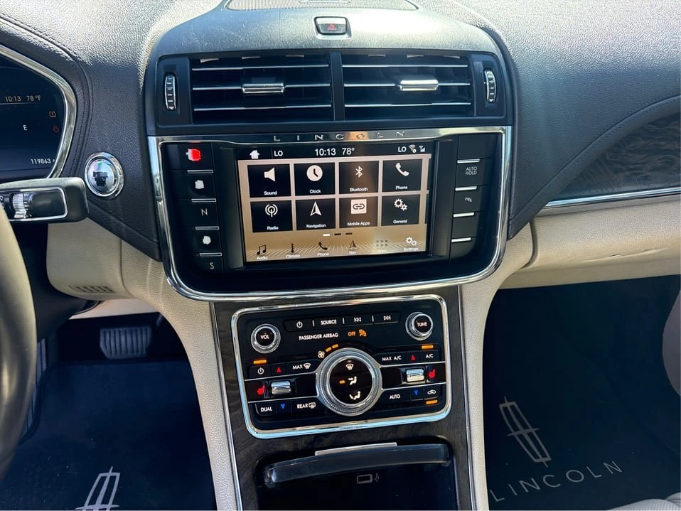 2017 Lincoln Continental 10th Gen - Image 15 of 20