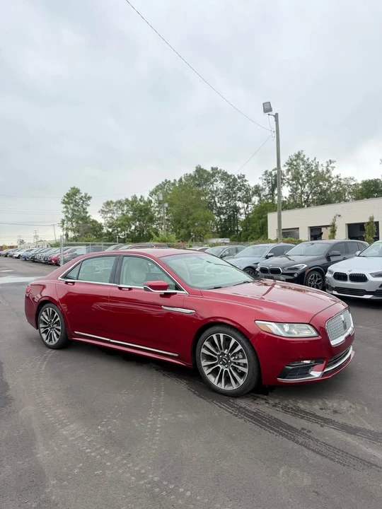 2017 Lincoln Continental 10th Gen - Image 2 of 15