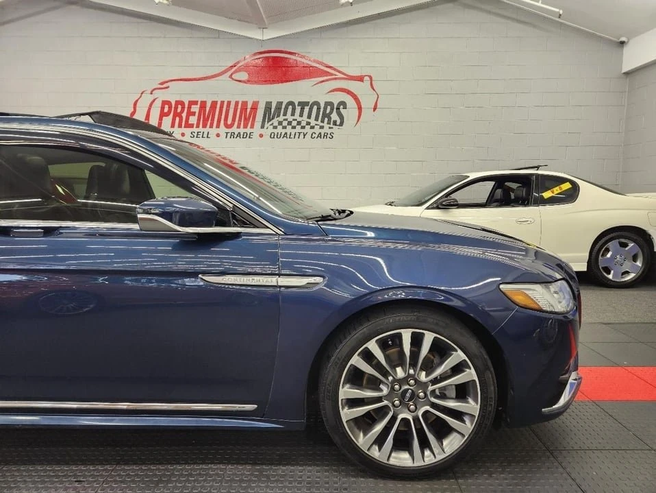 2017 Lincoln Continental 10th Gen - Image 4 of 20