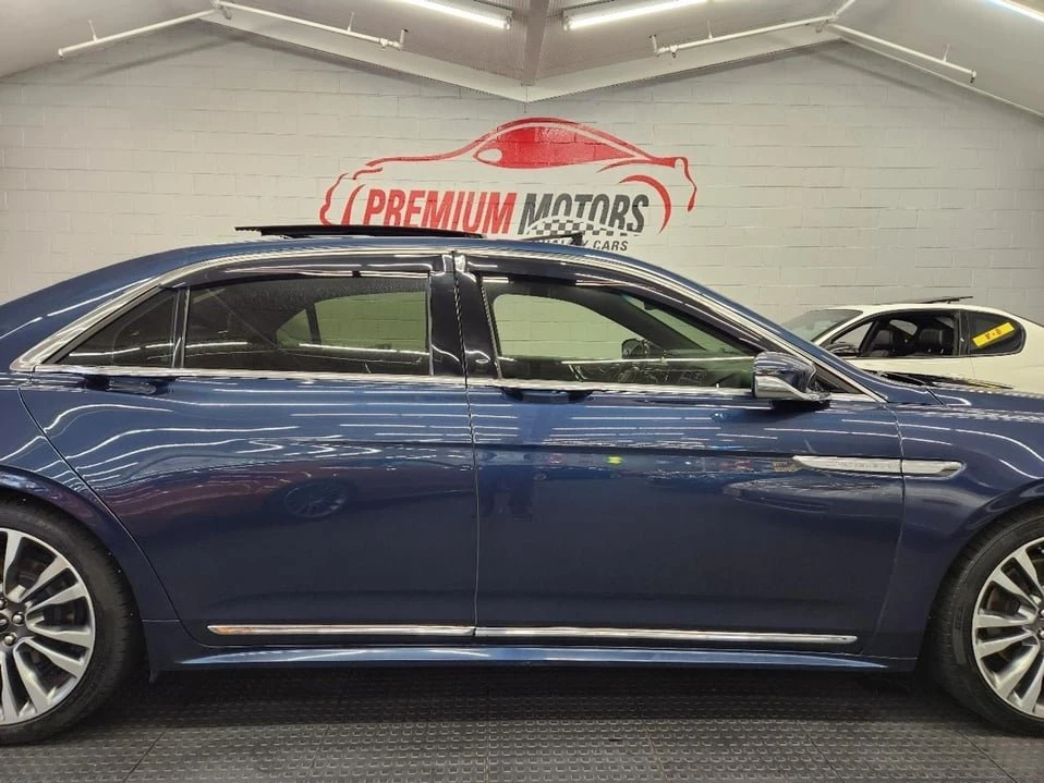 2017 Lincoln Continental 10th Gen - Image 5 of 20