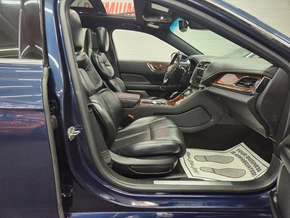 2017 Lincoln Continental 10th Gen - Image 10 of 20
