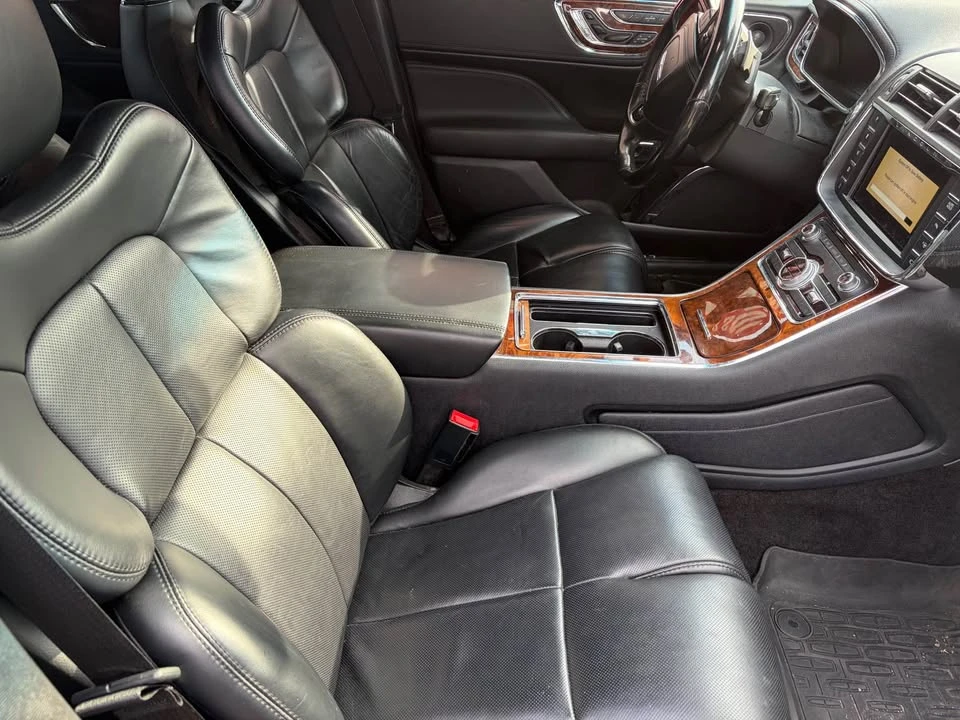 2017 Lincoln Continental 10th Gen - Image 3 of 3