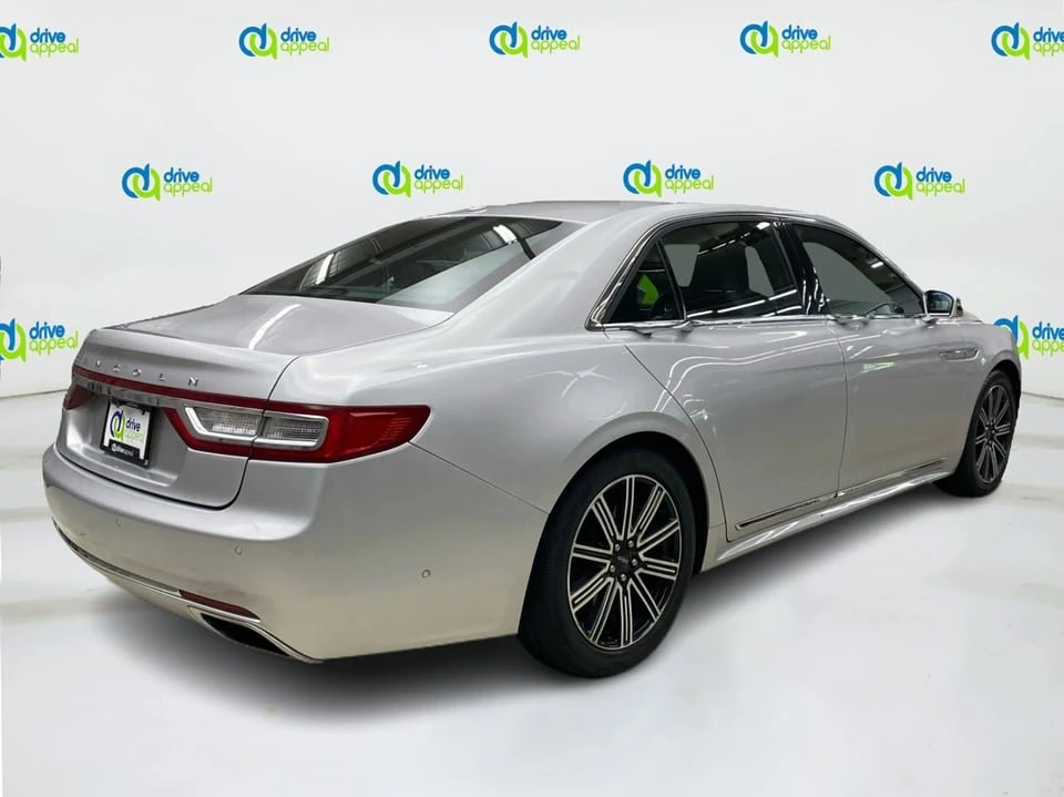 2017 Lincoln Continental 10th Gen - Image 5 of 20