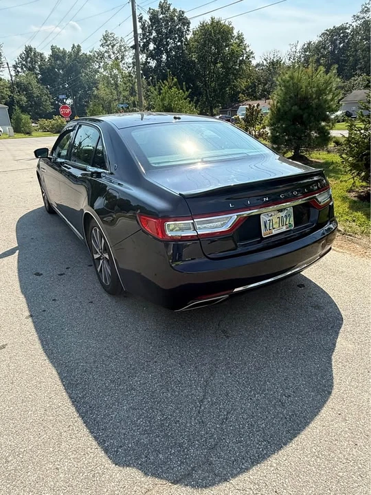 2017 Lincoln Continental 10th Gen - Image 3 of 8