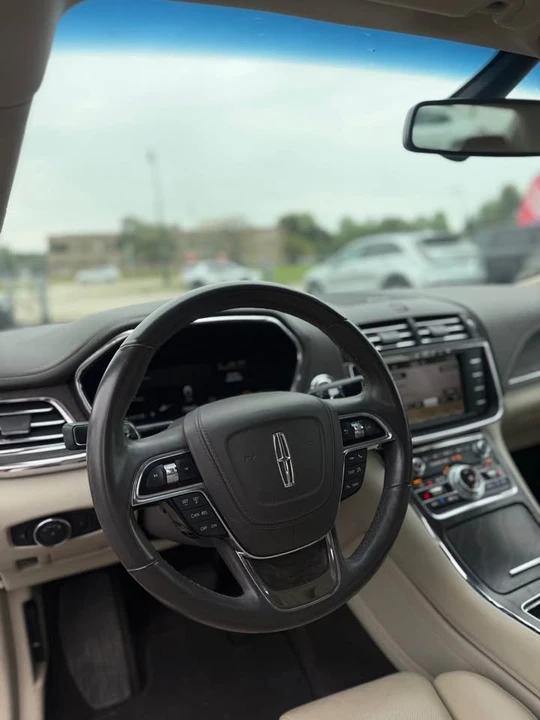 2017 Lincoln Continental 10th Gen - Image 14 of 15