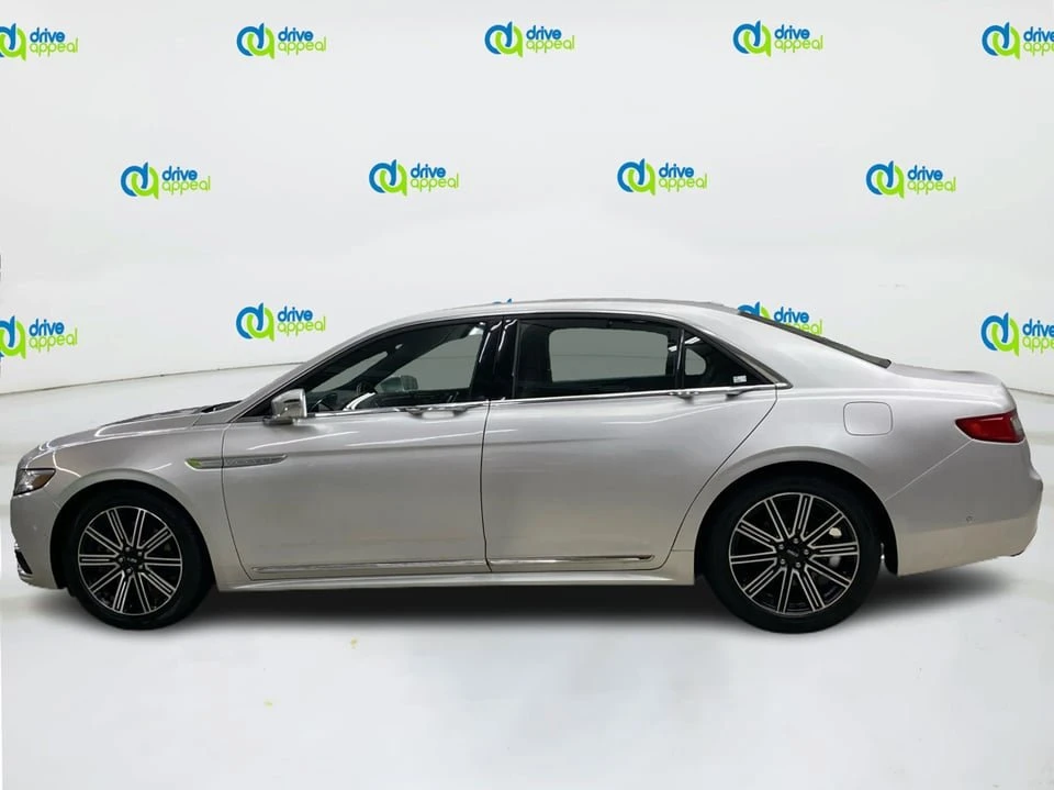 2017 Lincoln Continental 10th Gen - Image 8 of 20