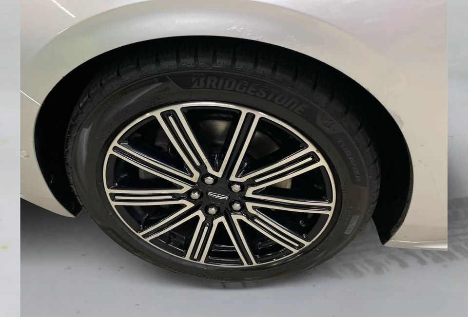 2017 Lincoln Continental 10th Gen - Image 17 of 20