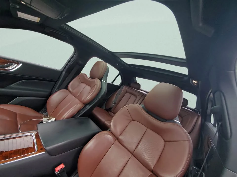 2017 Lincoln Continental 10th Gen - Image 15 of 17