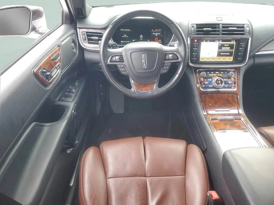 2017 Lincoln Continental 10th Gen - Image 12 of 17