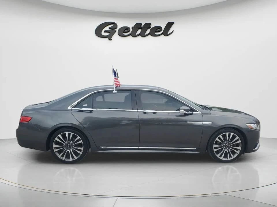 2017 Lincoln Continental 10th Gen - Image 4 of 17
