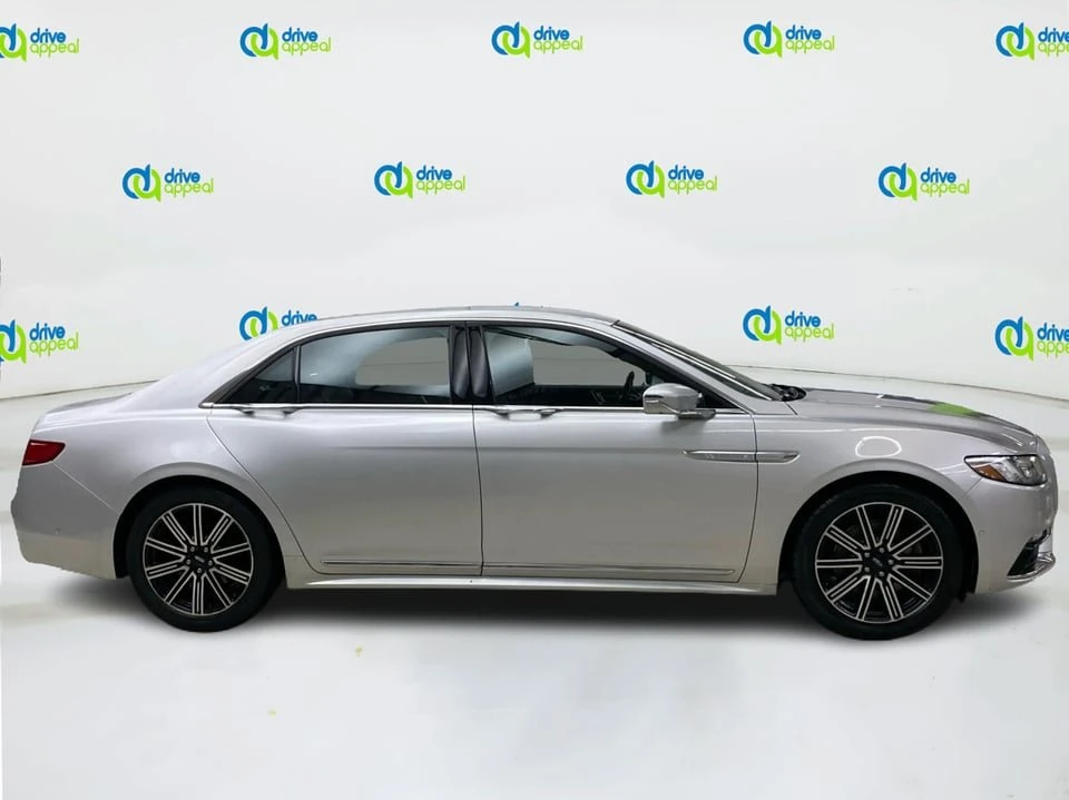 2017 Lincoln Continental 10th Gen - Image 4 of 20
