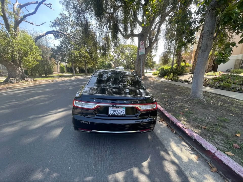 2017 Lincoln Continental 10th Gen - Image 3 of 8