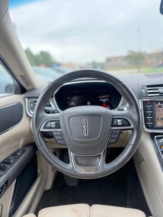 2017 Lincoln Continental 10th Gen - Image 11 of 15