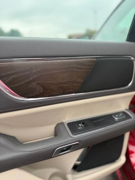 2017 Lincoln Continental 10th Gen - Image 13 of 15