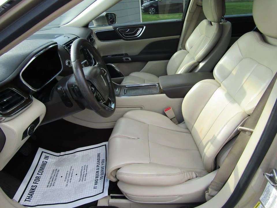 2017 Lincoln Continental 10th Gen - Image 9 of 20
