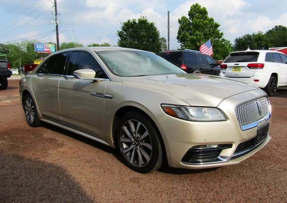 2017 Lincoln Continental 10th Gen - Image 7 of 20
