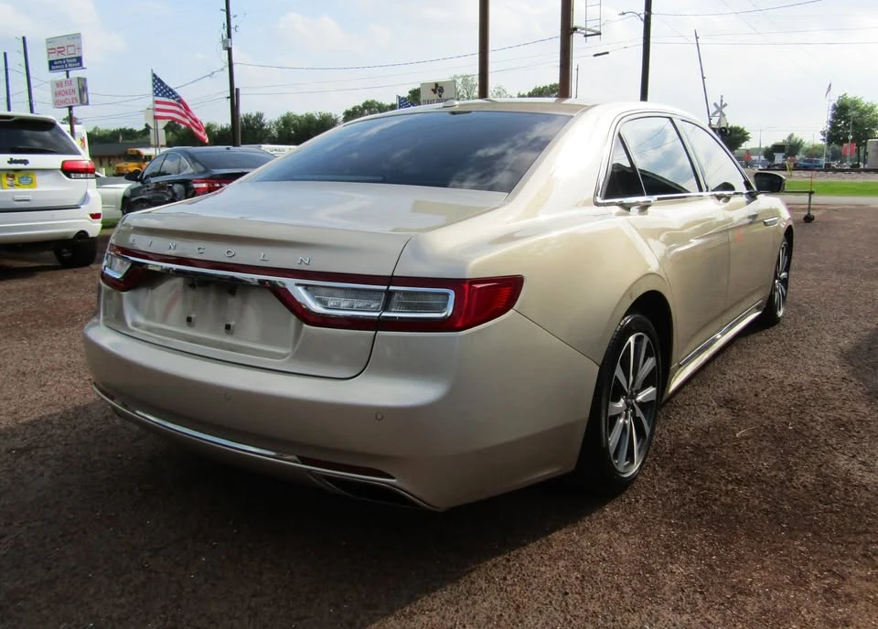 2017 Lincoln Continental 10th Gen - Image 5 of 20