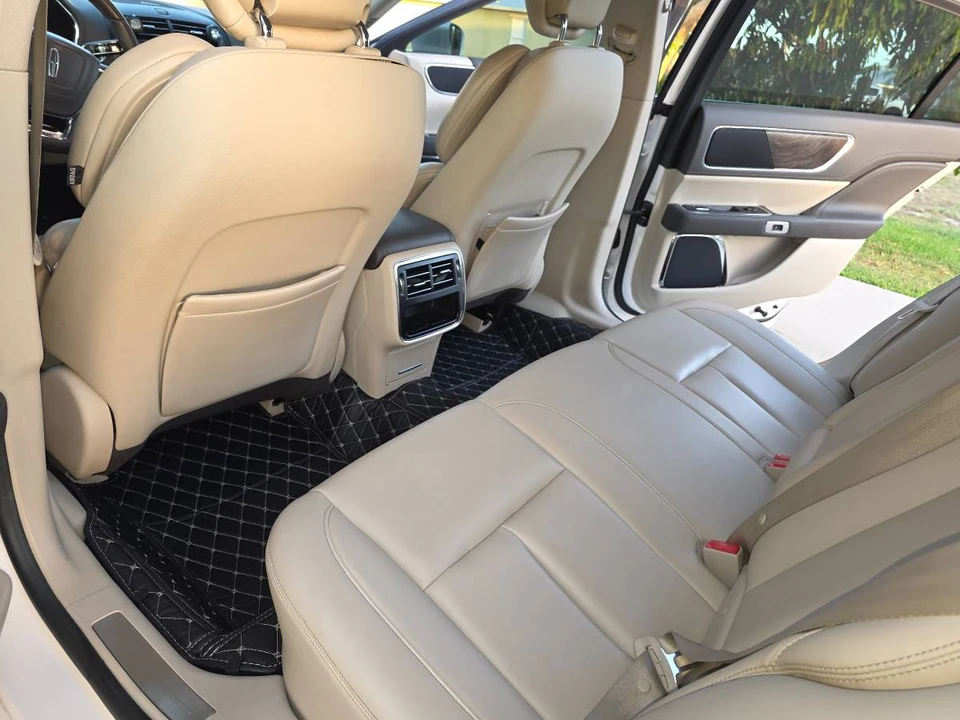 2017 Lincoln Continental 10th Gen - Image 7 of 11