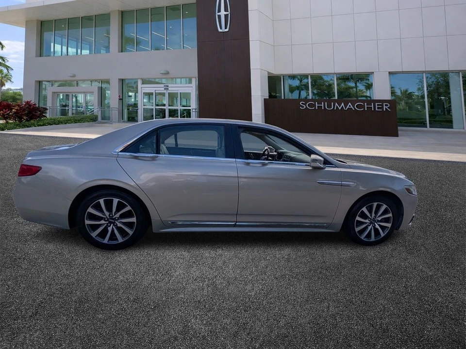 2017 Lincoln Continental 10th Gen - Image 8 of 21